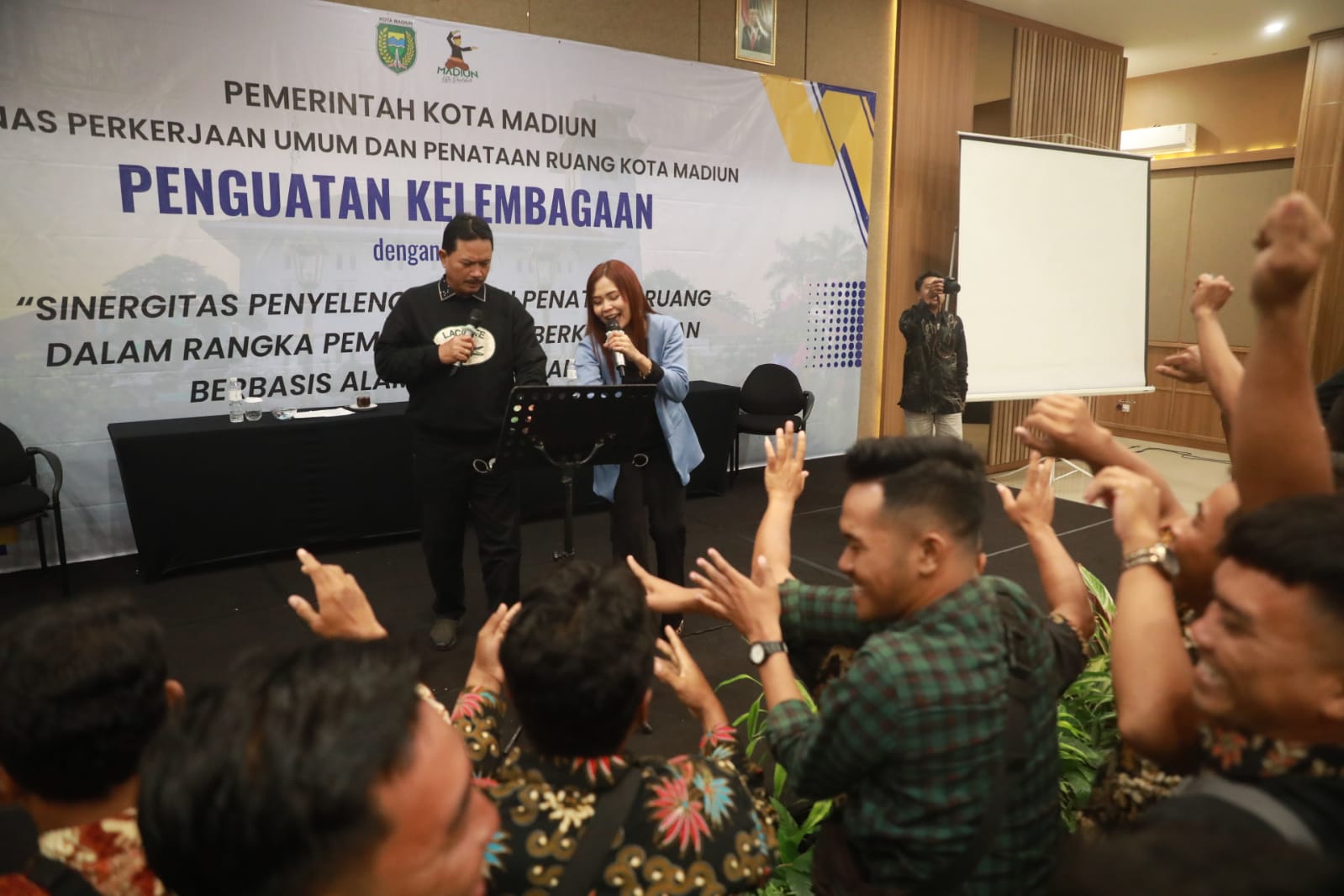 Foto 2 dari 10: Penguatan Kelembagaan DPUPR, Wali Kota Apresiasi Kinerja Seluruh Pegawai