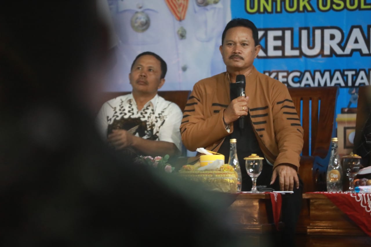 Foto 6 dari 18: Musrenbang di Dua Kelurahan, Wali Kota Sampaikan Arah Pembangunan Kota Kedepan