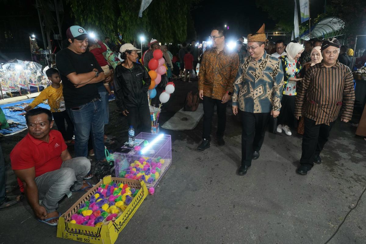 Foto 11 dari 11: Tasyakuran Tutup Giling, Pj. Wali Kota Apresiasi Pencapaian PG. Rejoagung Catat Hasil Terbaik Dalam 10 Tahun