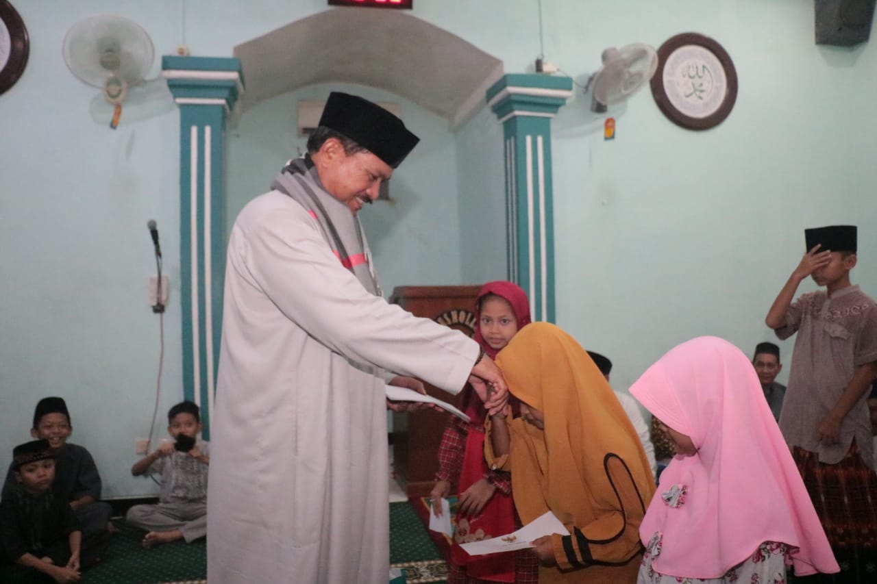 Foto 7 dari 11: Safari Ramadan di Musala Baitul Jannah, Wali Kota Maidi Juga Serap Aspirasi Jamaah