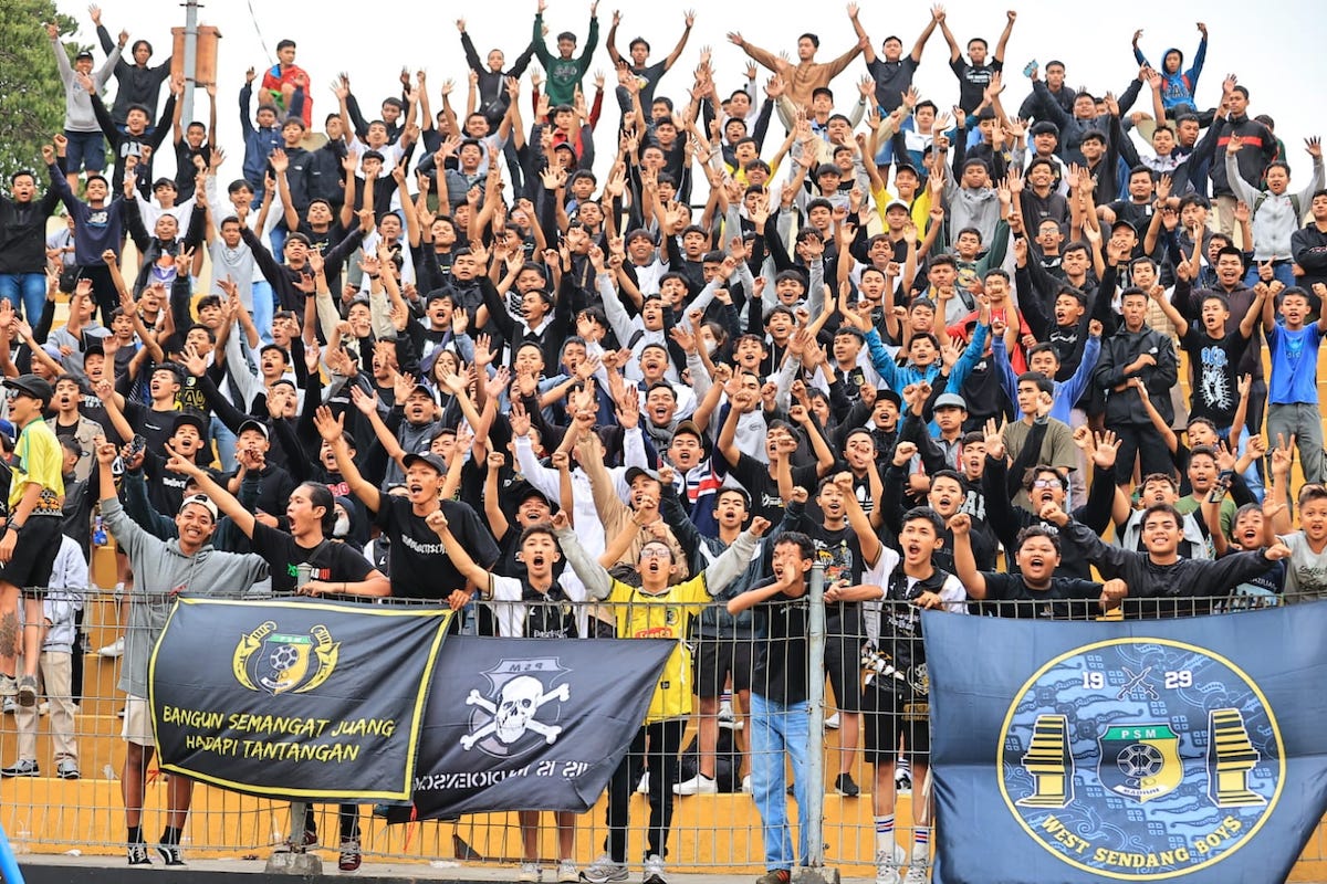 Foto 7 dari 11: Derby Tensi Tinggi, PSM Tekuk Persinga 2-1