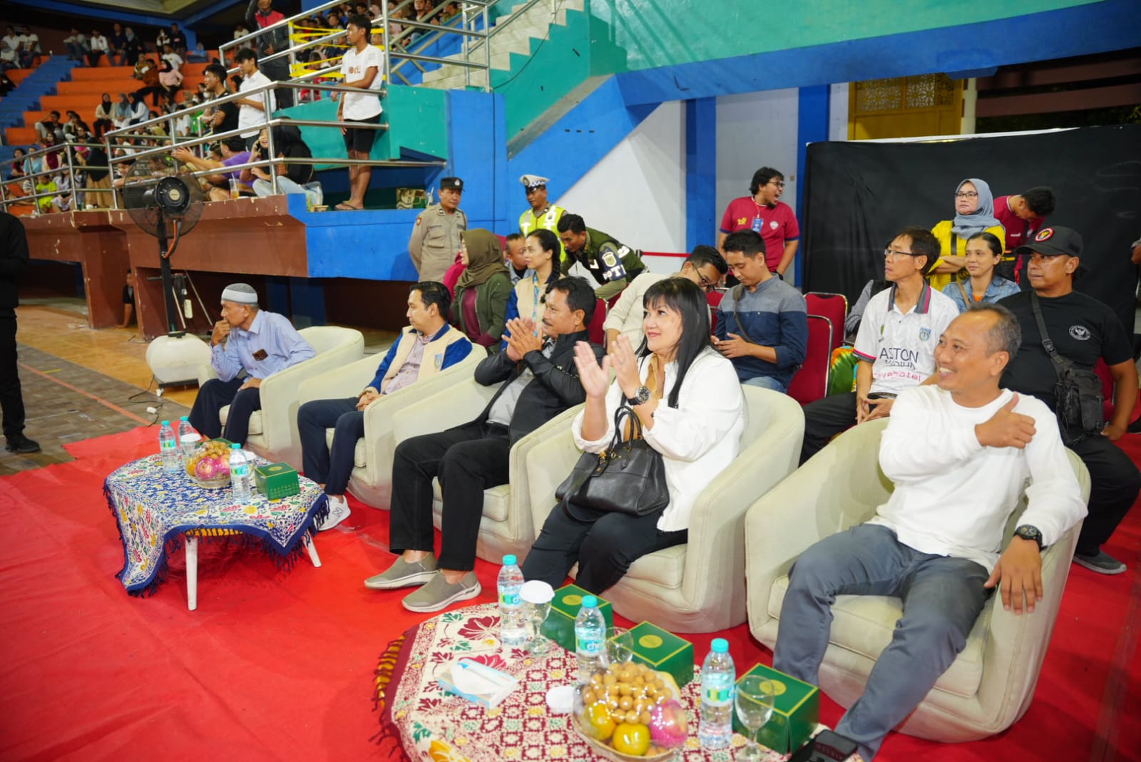 Foto 1 dari 7: Tutup Turnament Bola Basket Walikota Cup, Wali Kota Apresiasi Tim Tampil Suportif