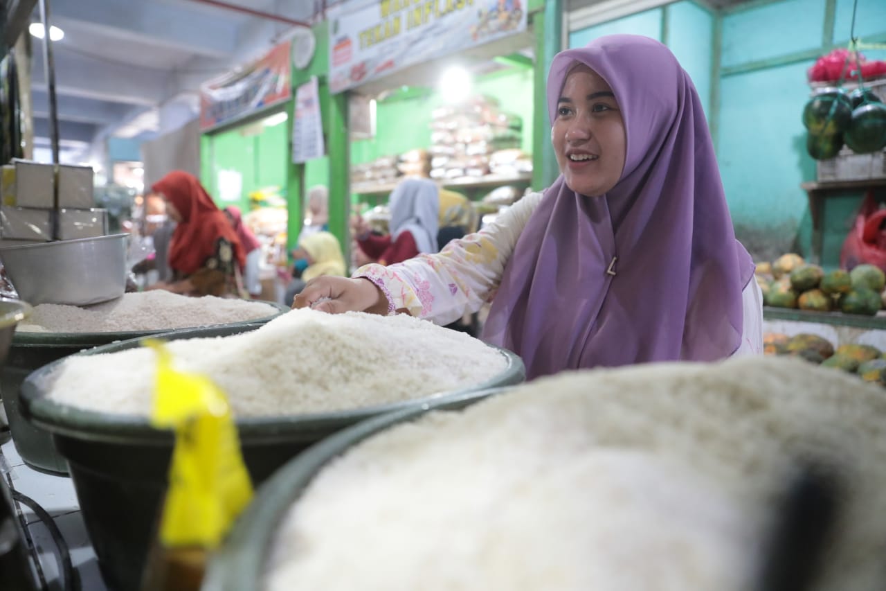 Foto 9 dari 9: Kenaikan Harga Beras Masih Jadi Perhatian Nasional, TPID Kota Madiun Pantau Stok Di Pasaran