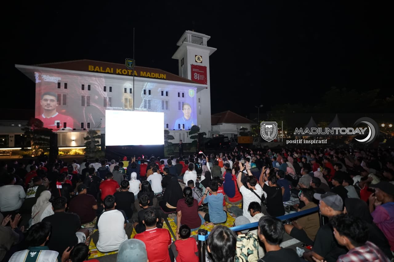 Foto 3 dari 19: Laga Berbalut Drama, Berakhir Bahagia