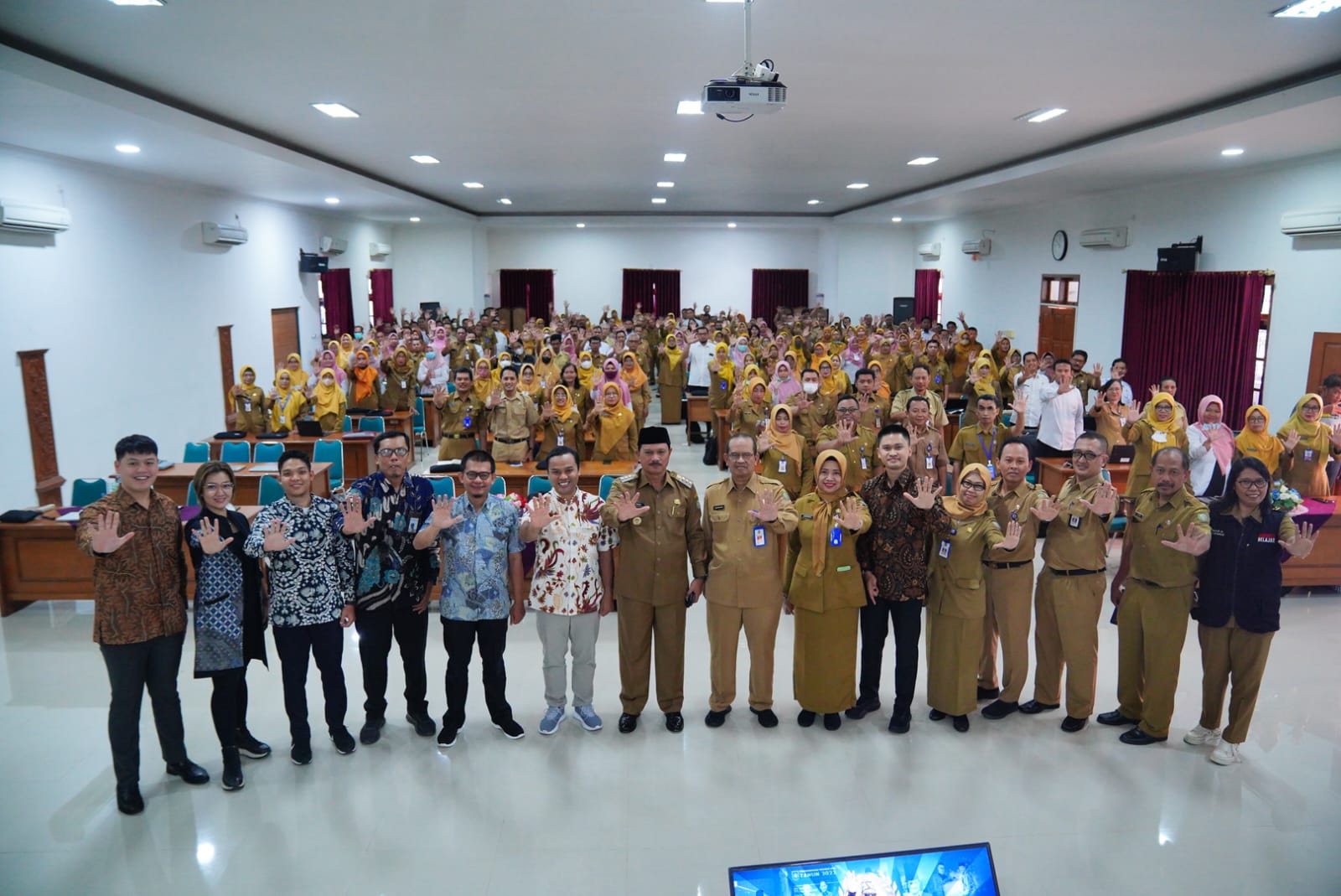 Foto 10 dari 10: Buka Pelatihan Pelatihan Digital dengan Chromebook, Wali Kota: Guru Harus Melek Perubahan