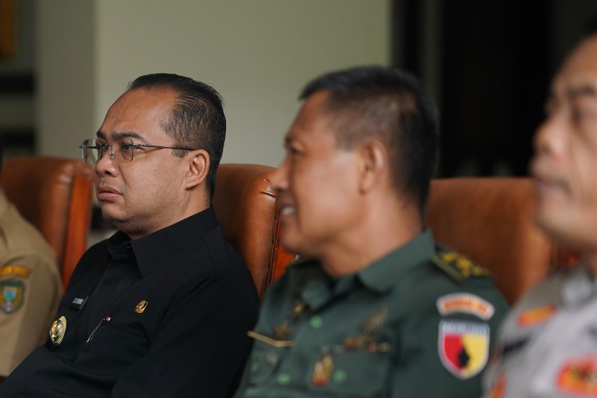 Foto 9 dari 11: Ikuti Rakor Pengendalian Inflasi Daerah 2024 Secara Virtual, Pj Wali Kota Harap Inflasi di Kota Madiun Terkendali