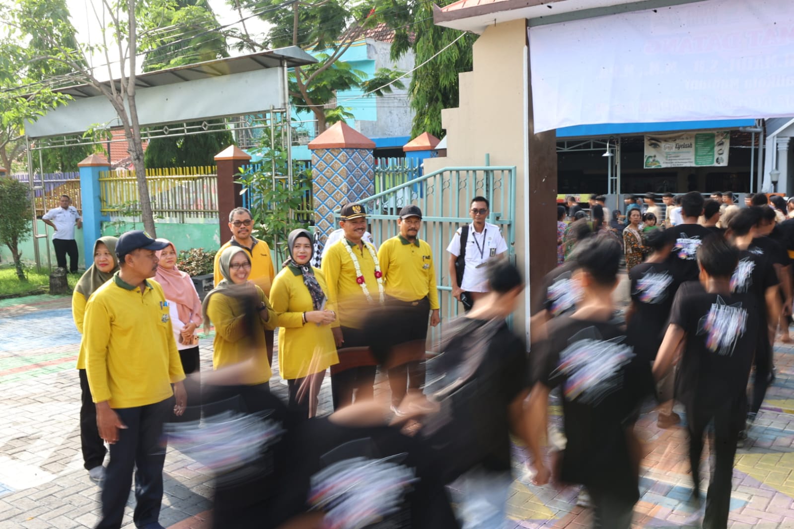 Foto 10 dari 10: Hadiri HUT SMPN 7, Wali Kota Harap Prestasi Makin Unggul