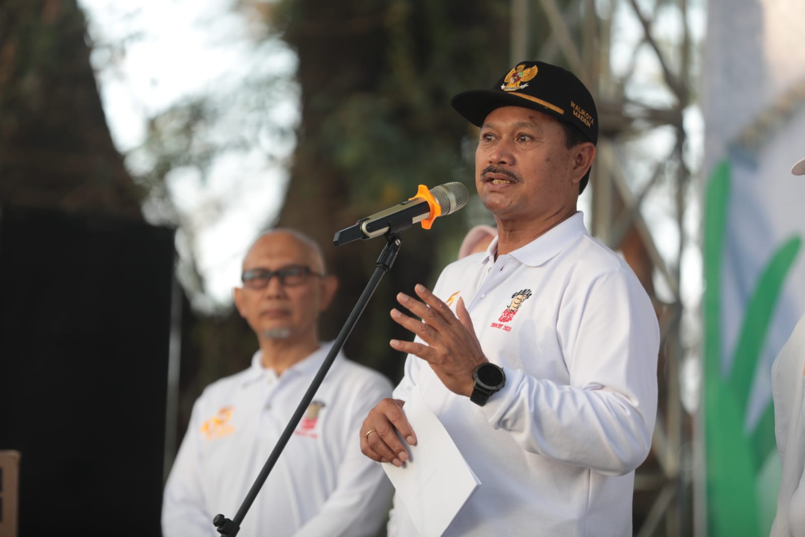 Foto 2 dari 11: Gelar Senam Bersama Satlinmas, Wali Kota : Satlinmas Harus Sehat