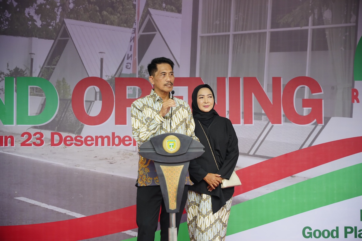 Foto 2 dari 8: Resmikan Pusat Pijat Refleksi Di Madiun, Wali Kota : Jaga Kesehatan Agar Hidup Bahagia
