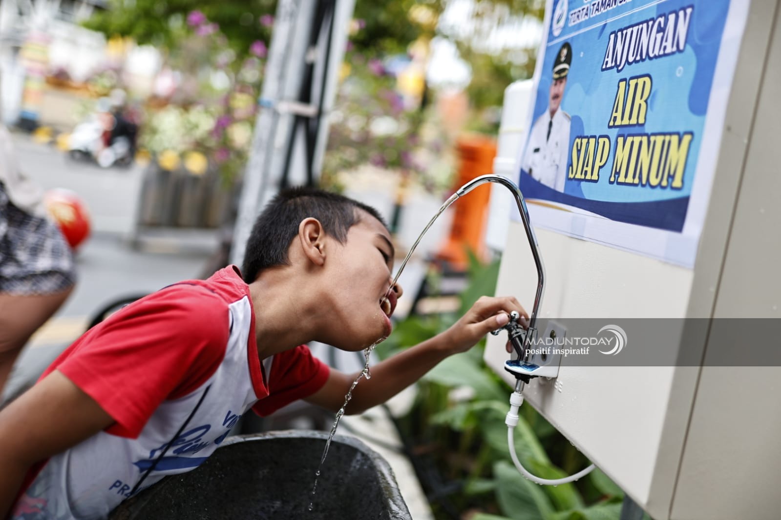 Foto 2 dari 4: Tambah Fasilitas Bagi Pengunjung PSC, PDAM Tirta Taman Sari Sediakan Kran Air Siap Minum