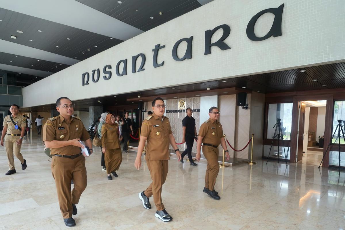 Foto 7 dari 14: Pj Wali Kota Ikuti Rapat Kerja dan RDP Bersama Komisi II DPR RI, Bahas Persiapan dan Kesiapan Pilkada