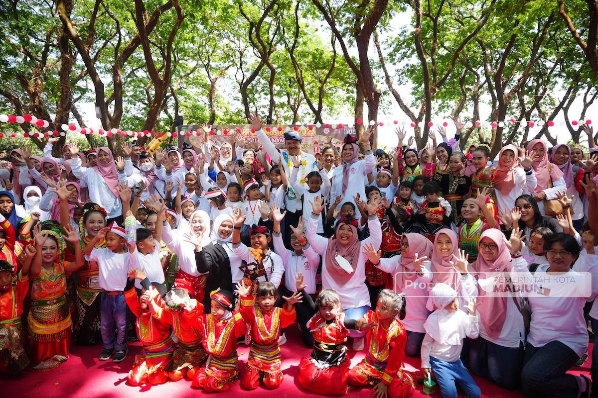 Foto utama berita: Peringatan HAN ke-39, Wali Kota: Anak-anak Sekarang Harus Bisa Merebut Generasi Emas 2045 Mendatang