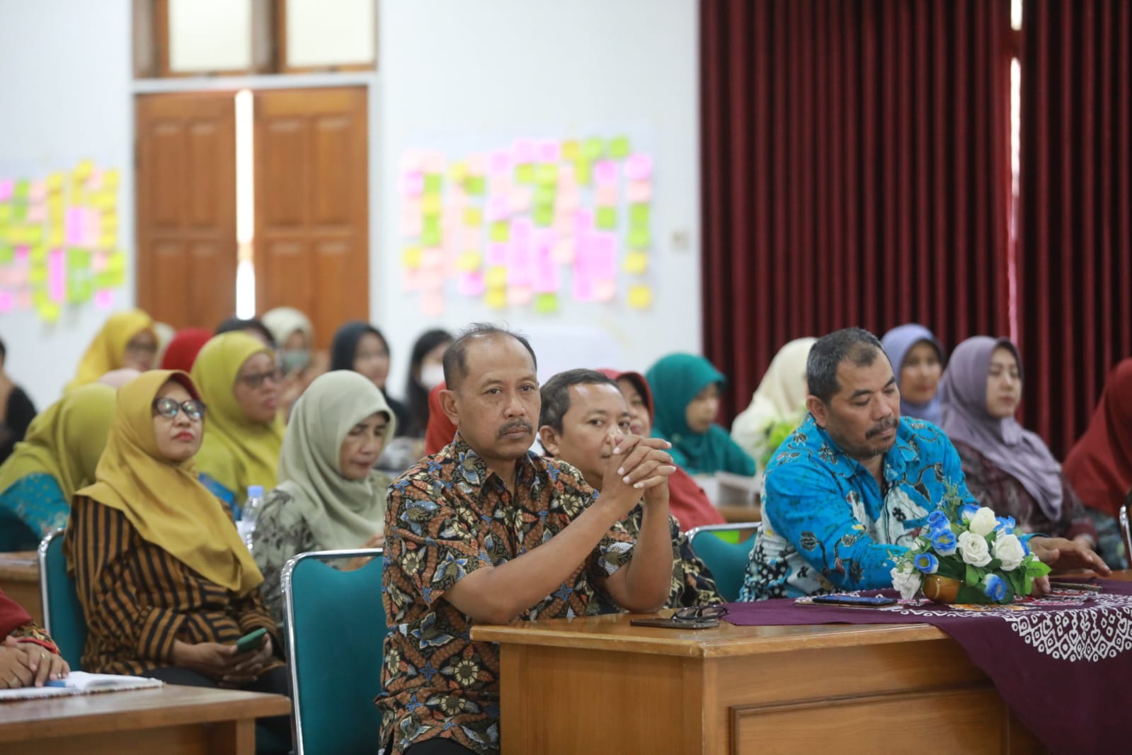 Foto 4 dari 11: Hadiri Bimtek Bersama Guru PAUD-SD, Wali Kota Harap Optimal dalam Pemanfaatan PMM