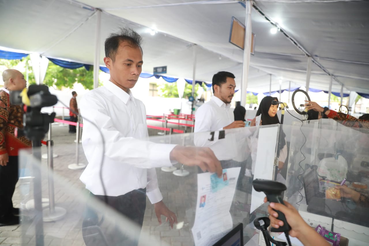 Foto 9 dari 9: Uji Kompetensi PPPK Pemkot Madiun Dimulai, 300 Peserta Jalani Tes Hari Ini