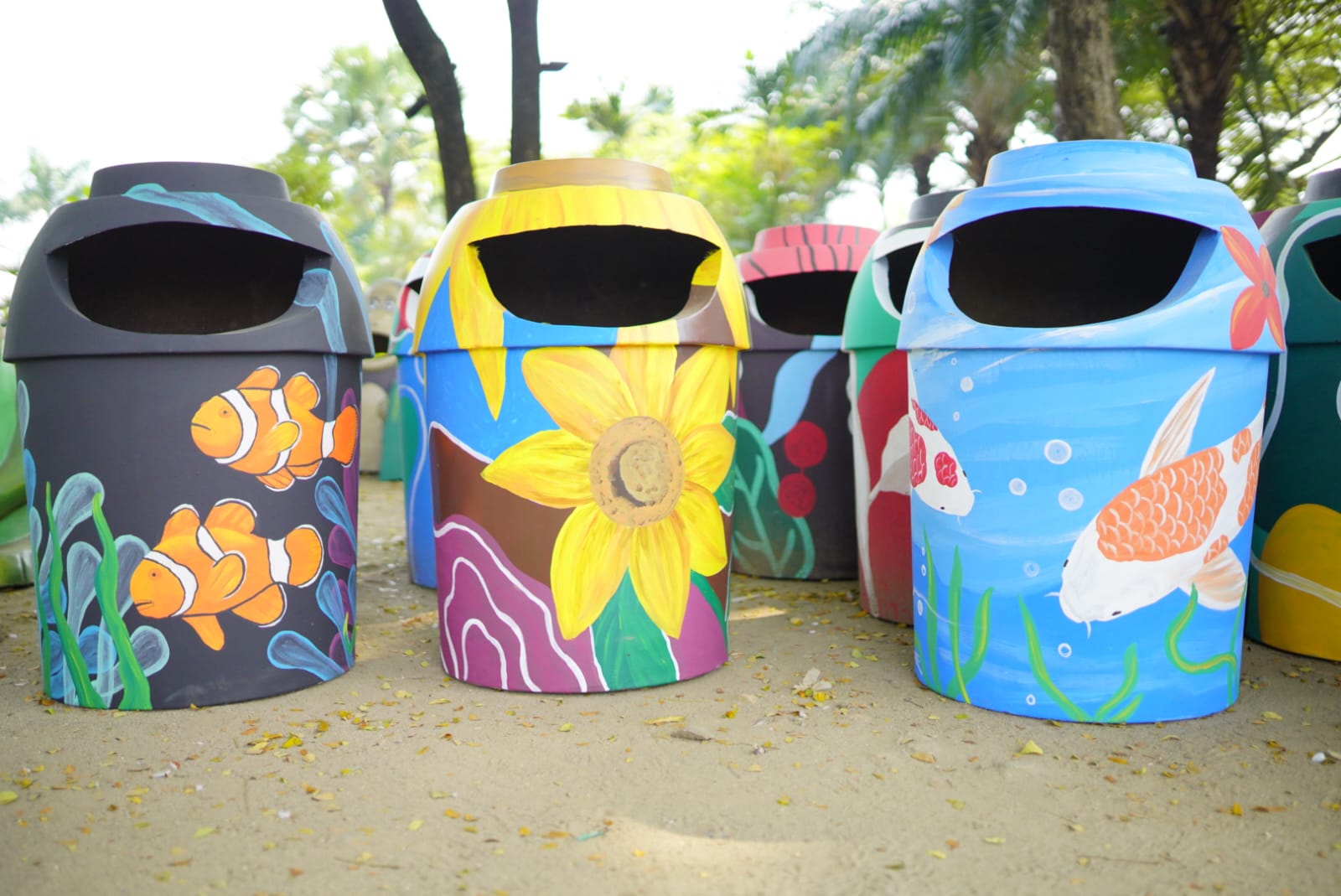 Foto 3 dari 5: Tempat Sampah Pun Turut Bersolek di Kota Pendekar