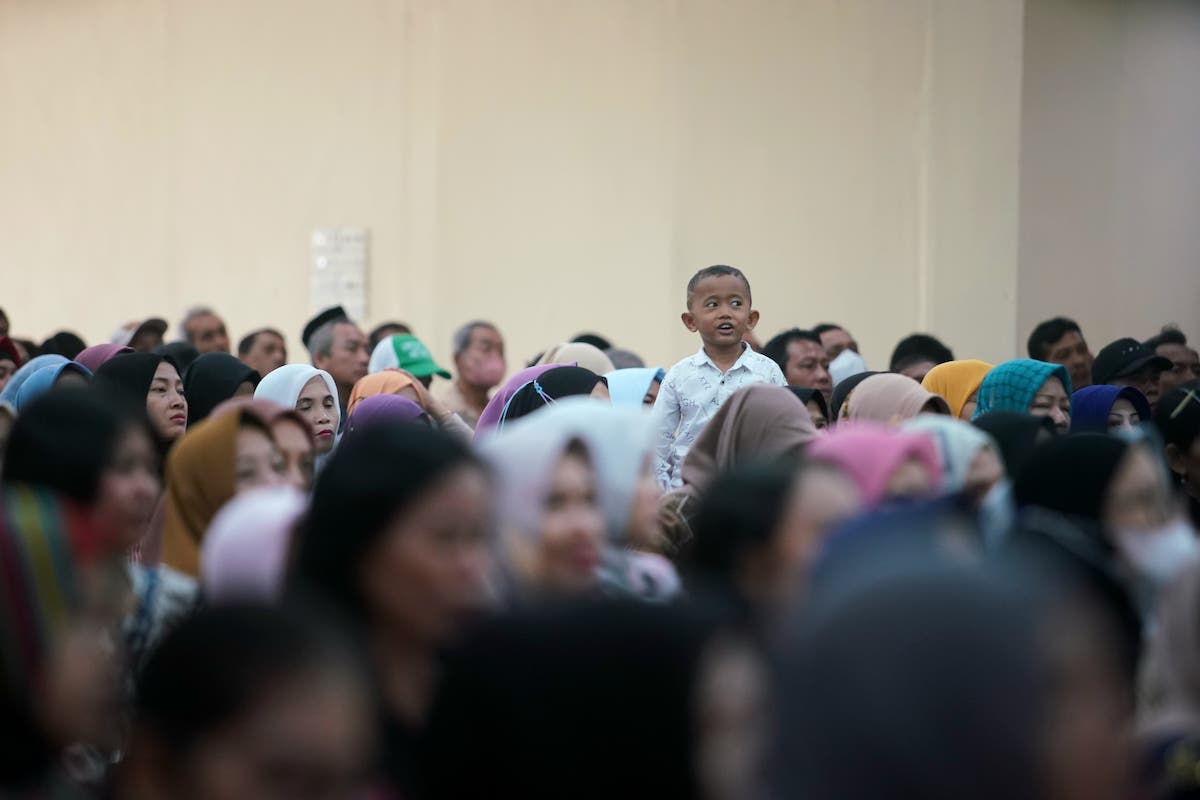 Foto 5 dari 9: Isi Seminar Parenting SMPN 13, Wali Kota Beri Pengarahan Bagi Orang Tua Siswa