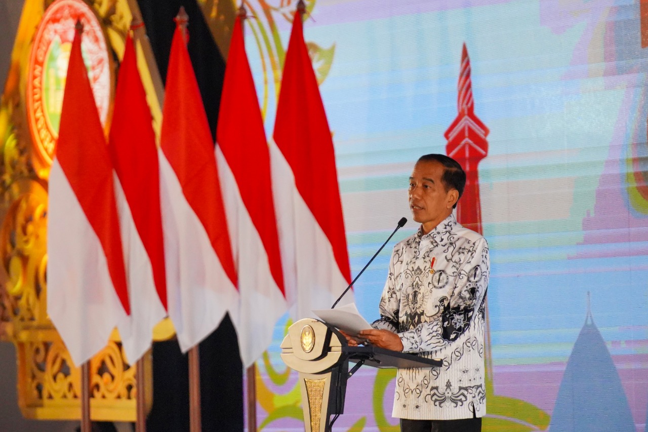 Foto 5 dari 10: Komitmen Tingkatkan Pendidikan, Wali Kota Maidi Diganjar Anugerah Dwija Praja Nugraha