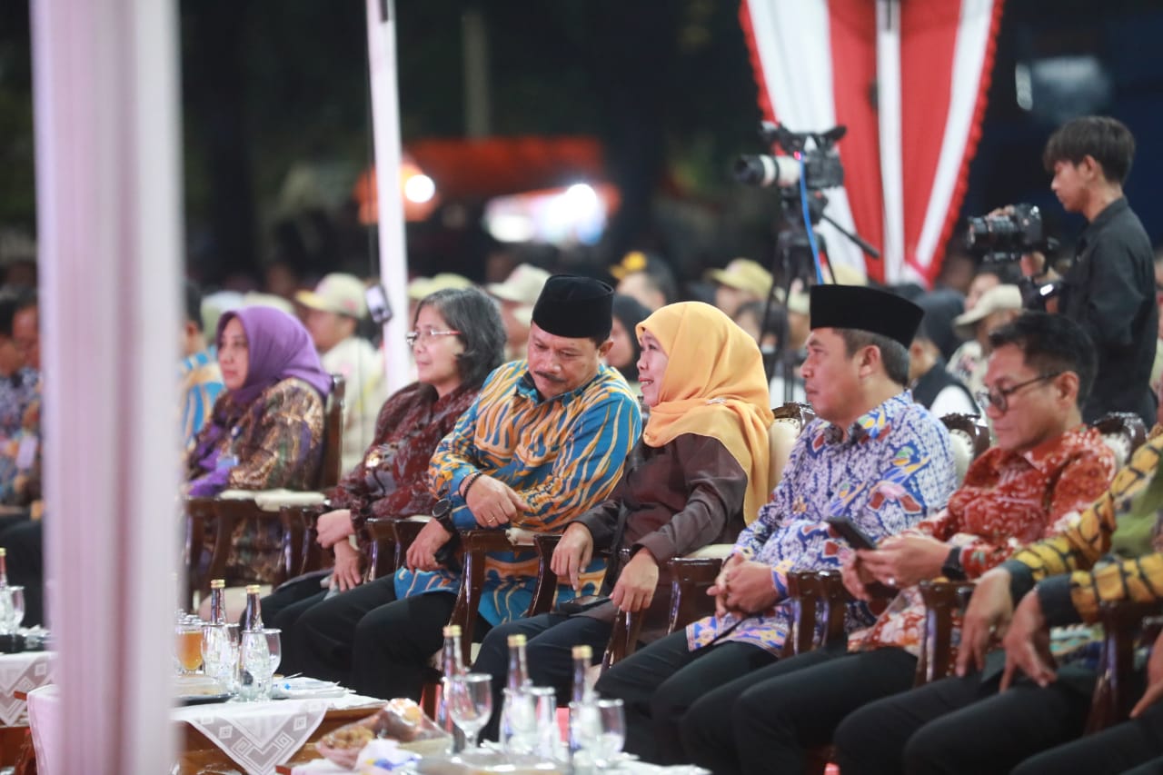 Foto 8 dari 19: Dampingi Gubernur Jatim, Wali Kota Hadiri Sapa Pilar Kesejahteraan Sosial
