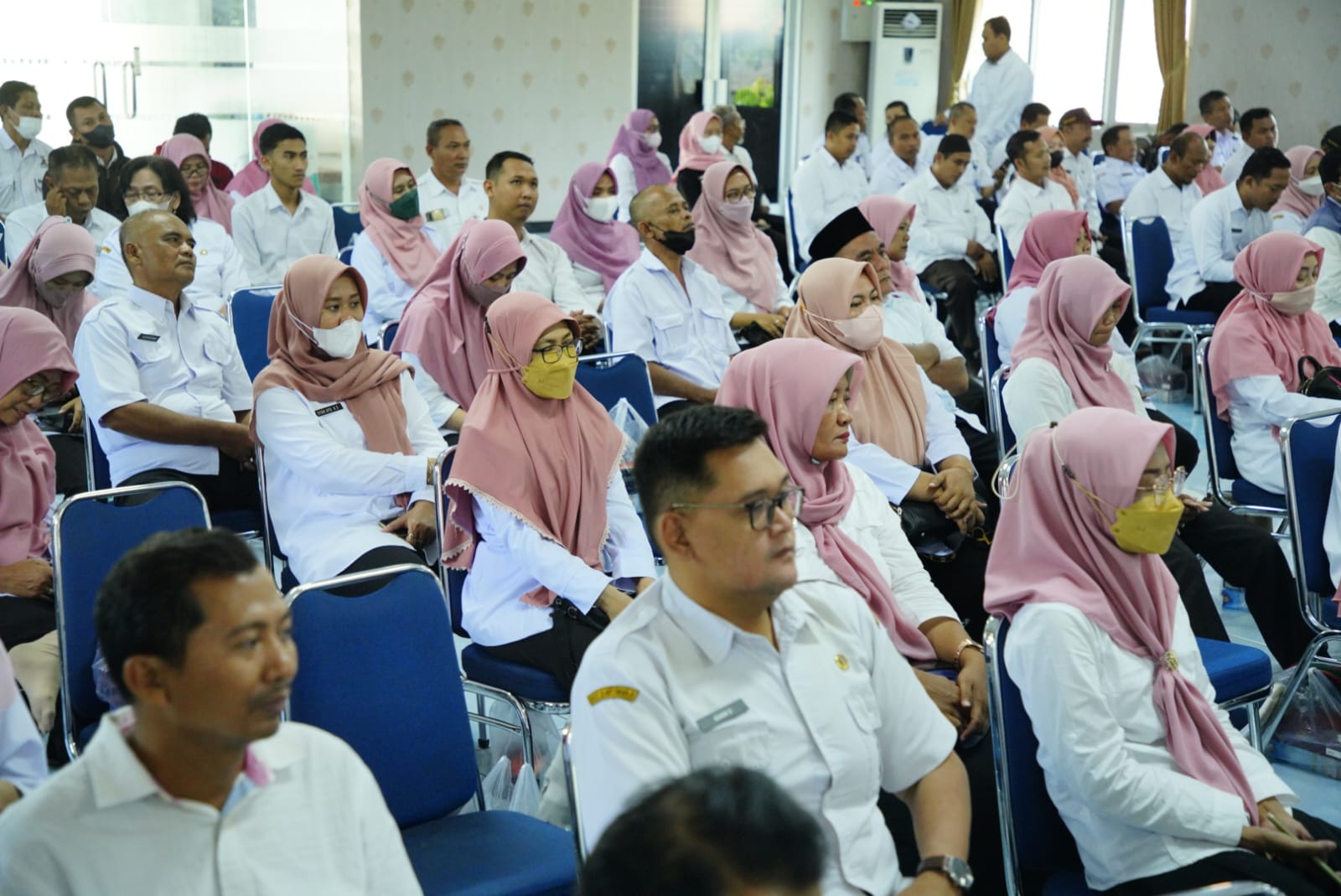 Foto 5 dari 8: Gelar Pembinaan Bagi Perangkat Kelurahan dan Kecamatan Kartoharjo, Wali Kota Harap Perkuat Sinergi