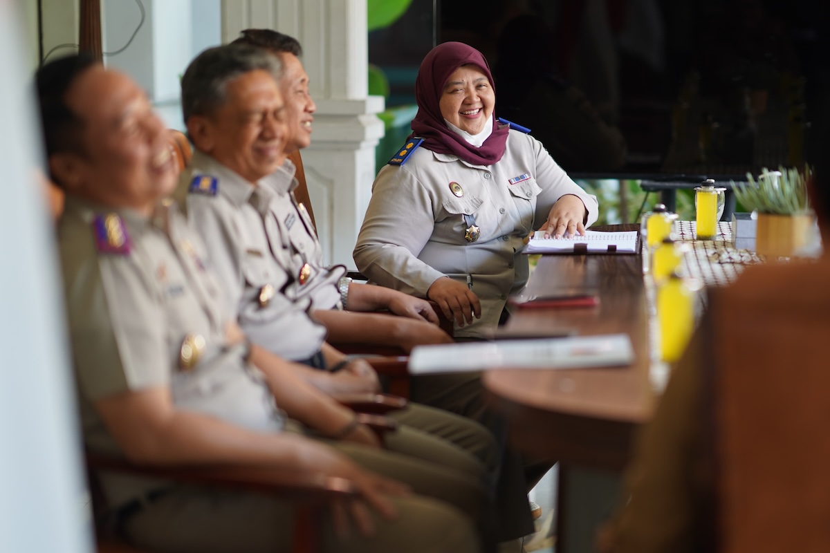 Foto 6 dari 9: Serah Terima Perdana Sertipikat Tanah Elektronik, Wali Kota Dr.Maidi: Pendataan Tanah Lebih Efektif