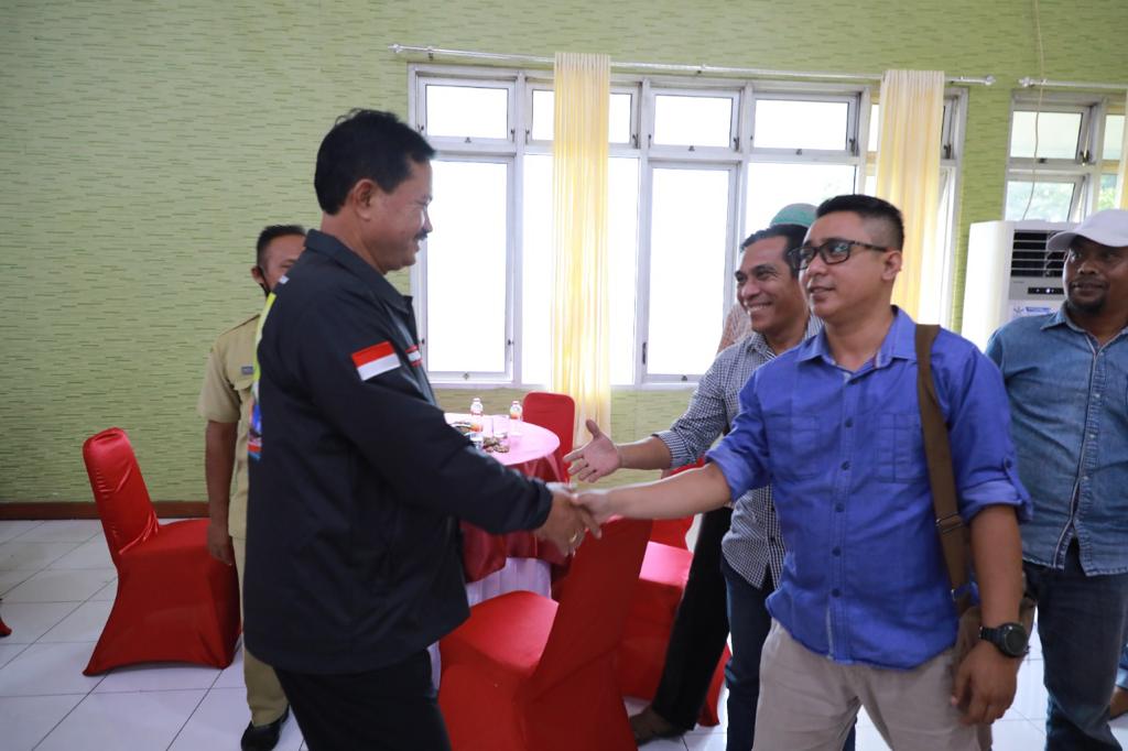 Foto 10 dari 10: Gelar Cangkrukan Bersama Seniman, Wali Kota Paparkan Potensi Panggung Kesenian