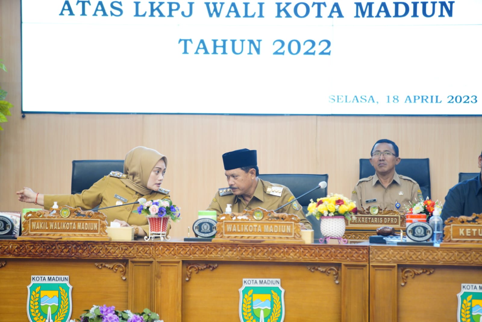 Foto 7 dari 10: Rapat Paripurna Lanjutan LKPj Wali Kota TA 2022, Wali Kota Apresiasi Rekomendasi Wakil Rakyat