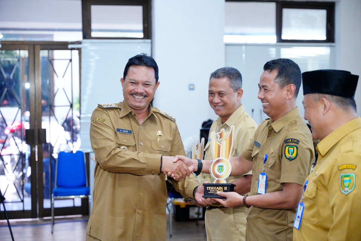 Foto 3 dari 8: Hadiri PPID Award, Wali Kota : Informasi Terbuka Itu Penting