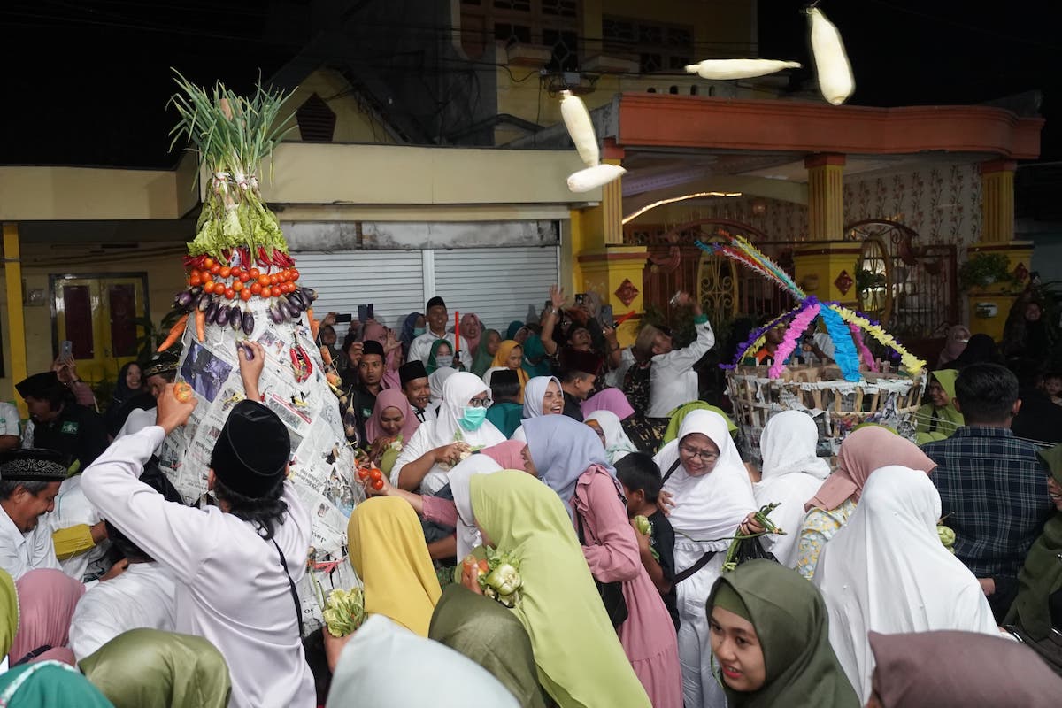 Foto 5 dari 9: Hadiri Peringatan Hari Santri di Kantor PCNU, Wali Kota: Hari Santri Momentum Evaluasi Diri