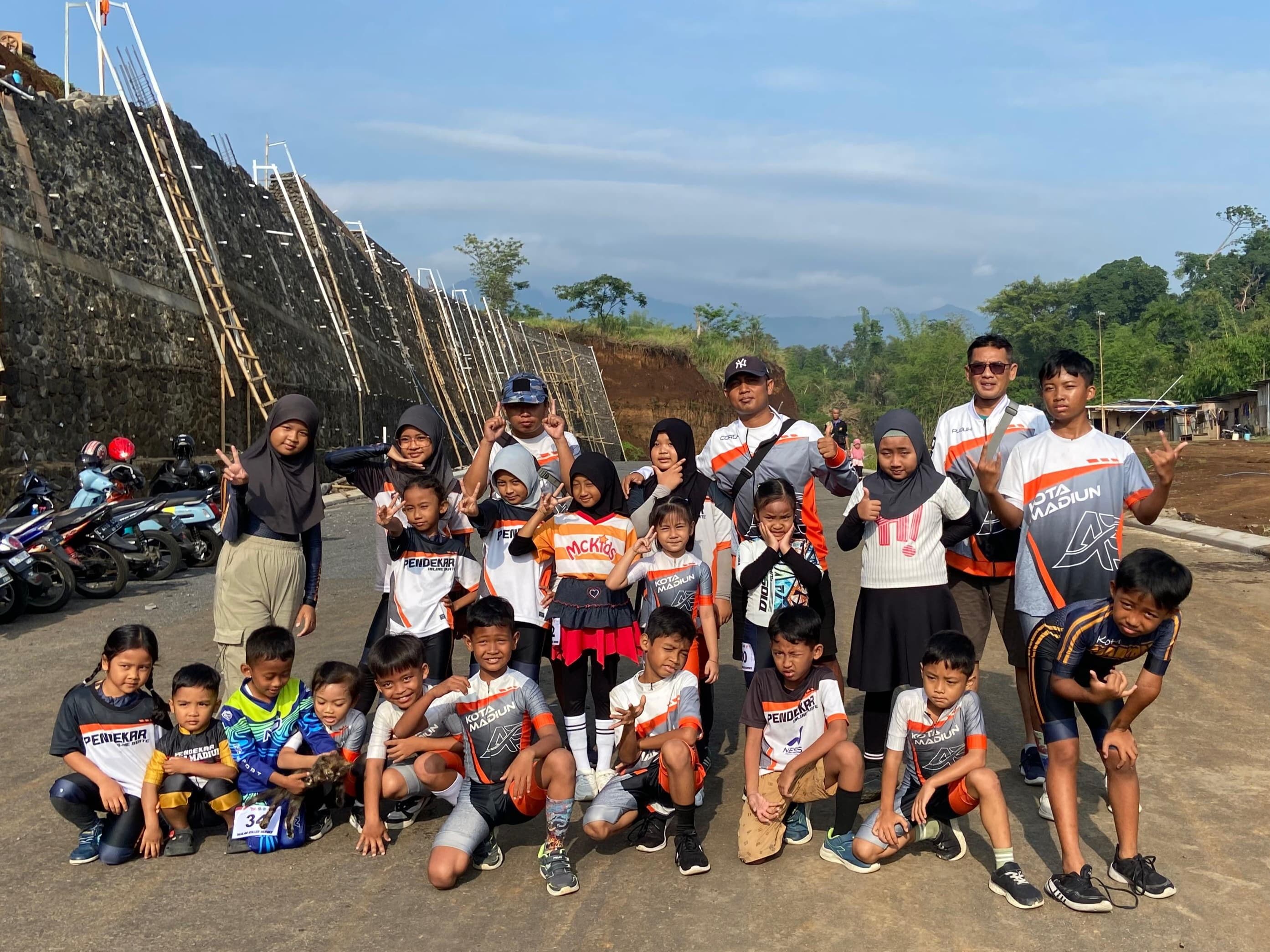 Foto 5 dari 16: 13 Atlet Perserosi Bawa Pulang Medali Emas di Ajang Ngalam Roller Heroes