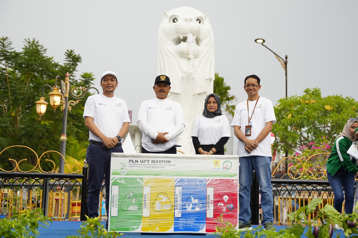 Foto utama berita: Peduli Lingkungan, Pemkot - PLN Gelar Aksi Ambil Sampah Di PSC