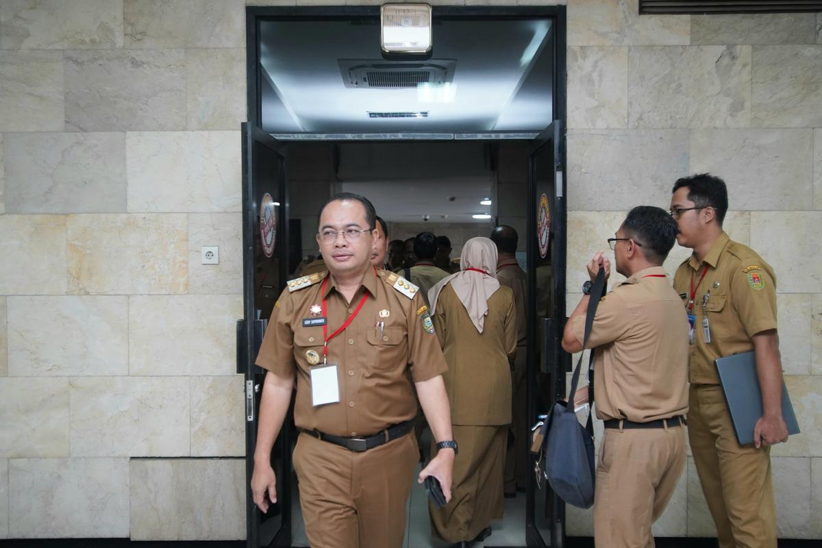 Foto 11 dari 11: Enam Bulan Menjabat Di Kota Madiun, Pj Wali Kota Paparkan Pertanggungjawaban Triwulan II Ke Kemendagri