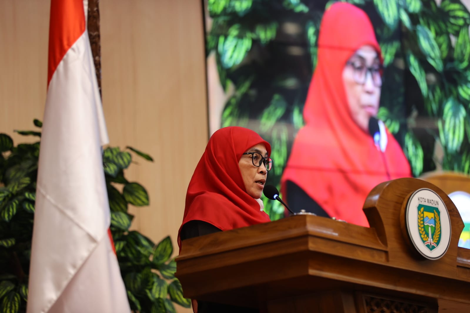 Foto 6 dari 8: Rapat Paripurna Lagi, Eksekutif-Legislatif Setujui Dua Raperda Sekaligus