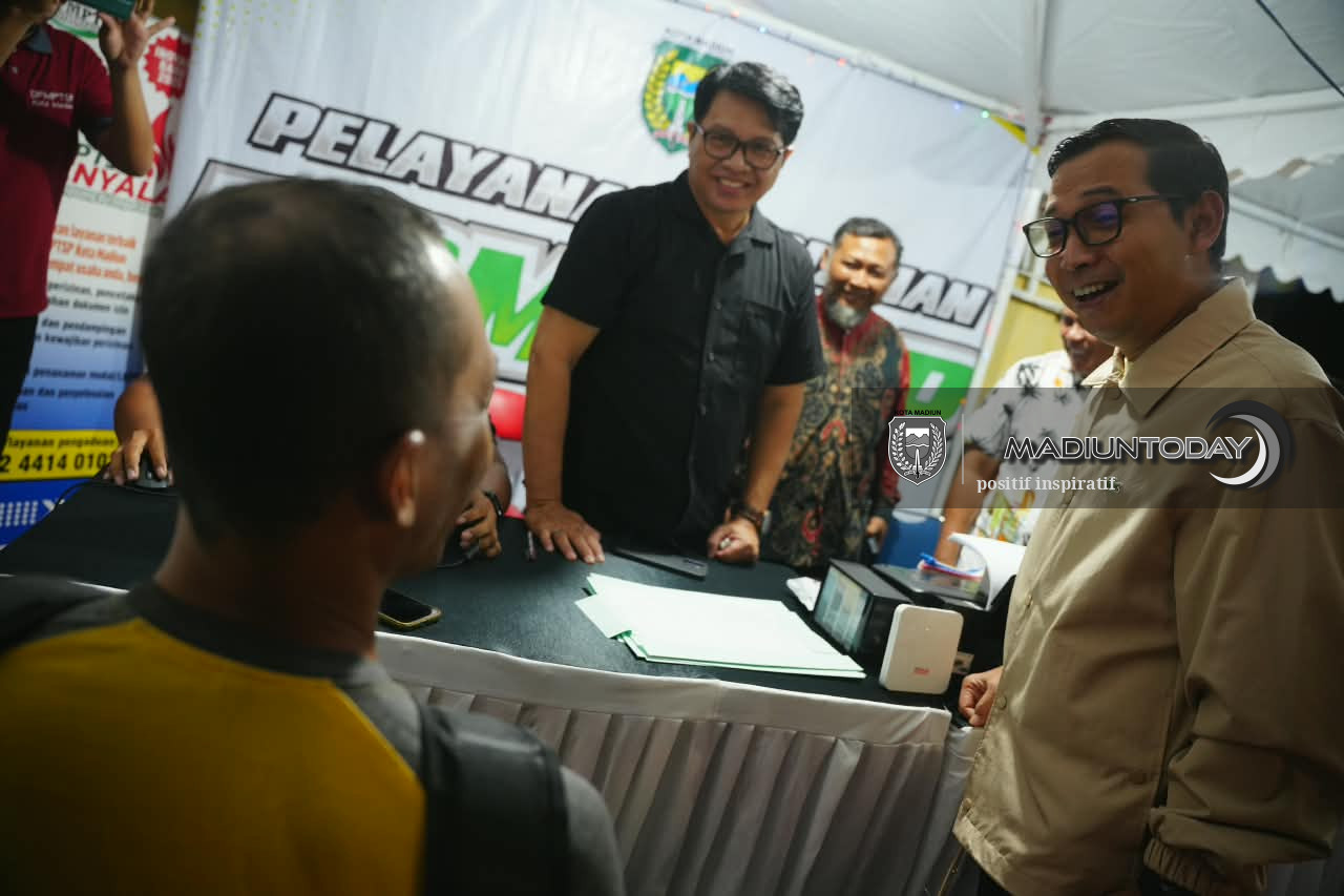 Foto 9 dari 13: Datang, Cek, Tangani, Laporkan : Plt Wali Kota Pastikan Persoalan Warga Tuntas lewat WBR