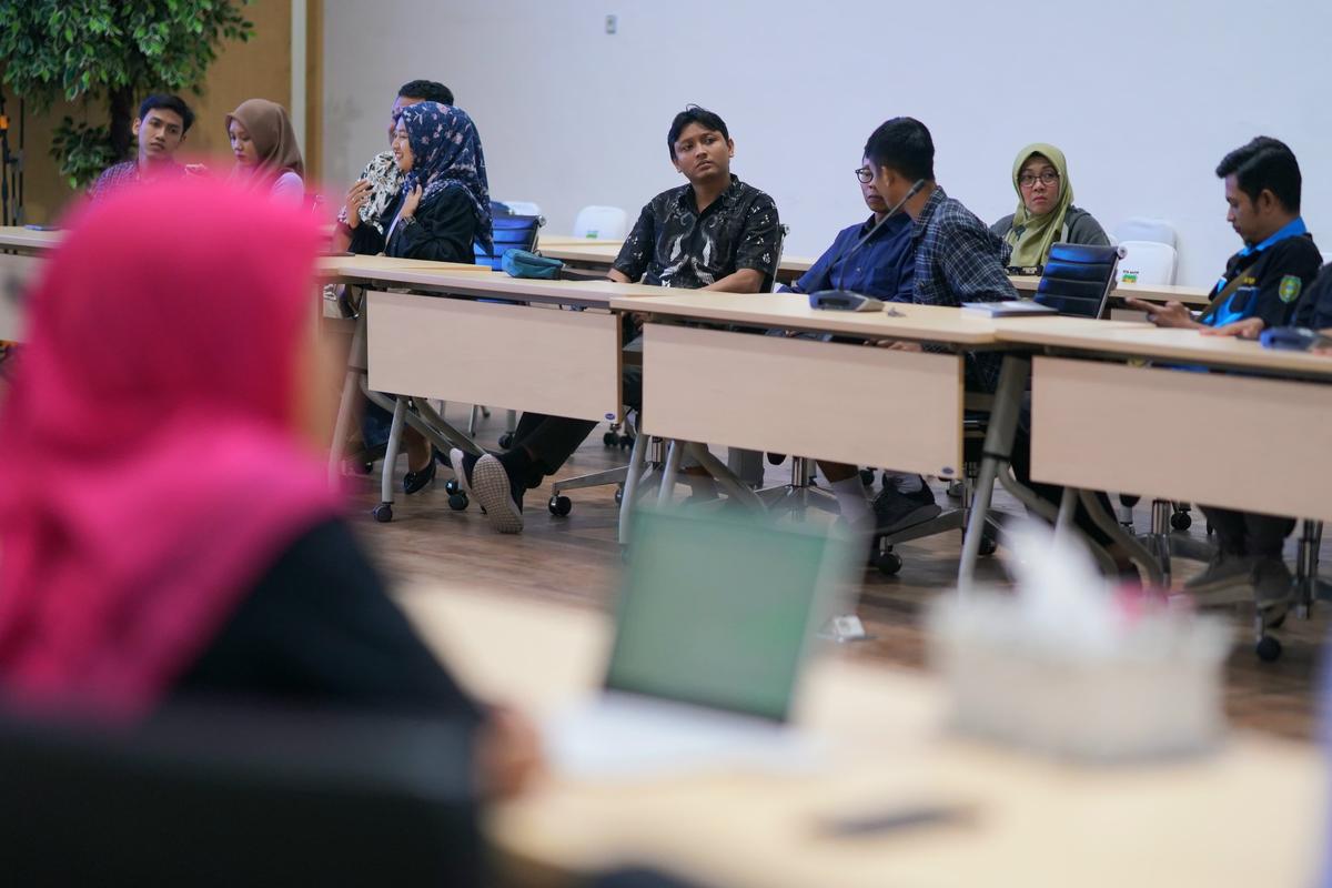 Foto 6 dari 9: Sosialisasi Perlindungan Data Pribadi Bagi Karang Taruna, Wali Kota Pesan Jaga Keamanan Data Diri Agar Tak Disalahgunakan