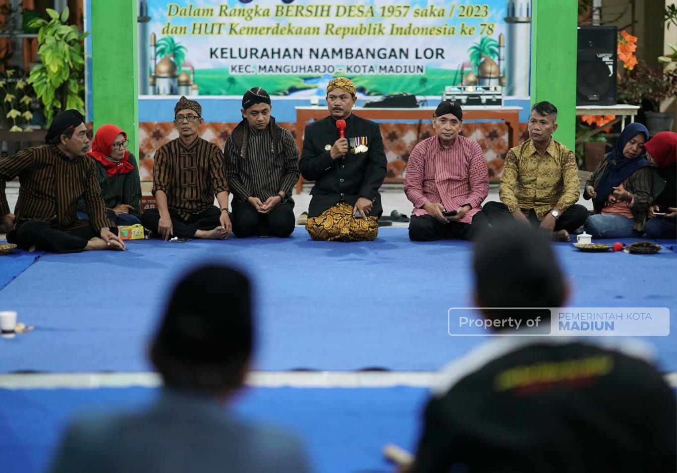 Foto 6 dari 8: Ada Tilik Kampung, Ziarah Leluhur, hingga Wungon, Wali Kota Apresiasi Giat Bersih Desa Kelurahan Nambangan Lor