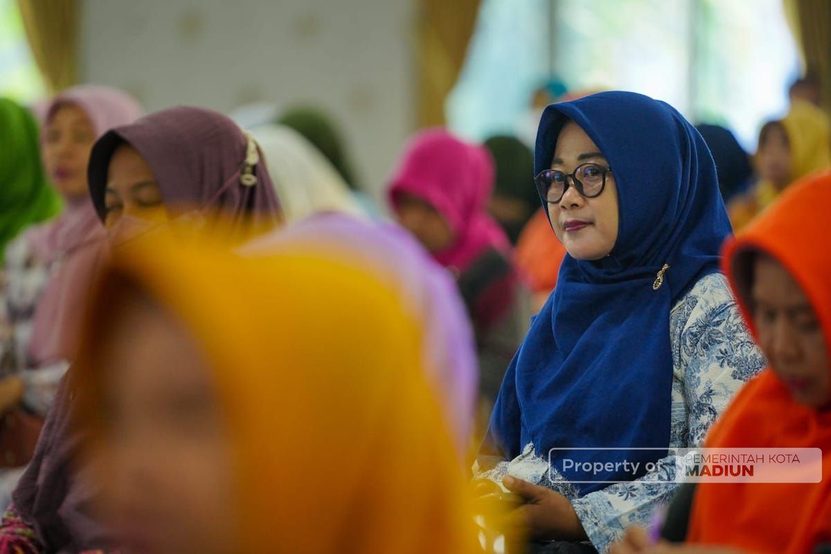 Foto 7 dari 9: Sosialisasi Cinta, Bangga, dan Paham Rupiah Kepada Masyarakat, Wali Kota: Orang Indonesia Harus Cinta Rupiah