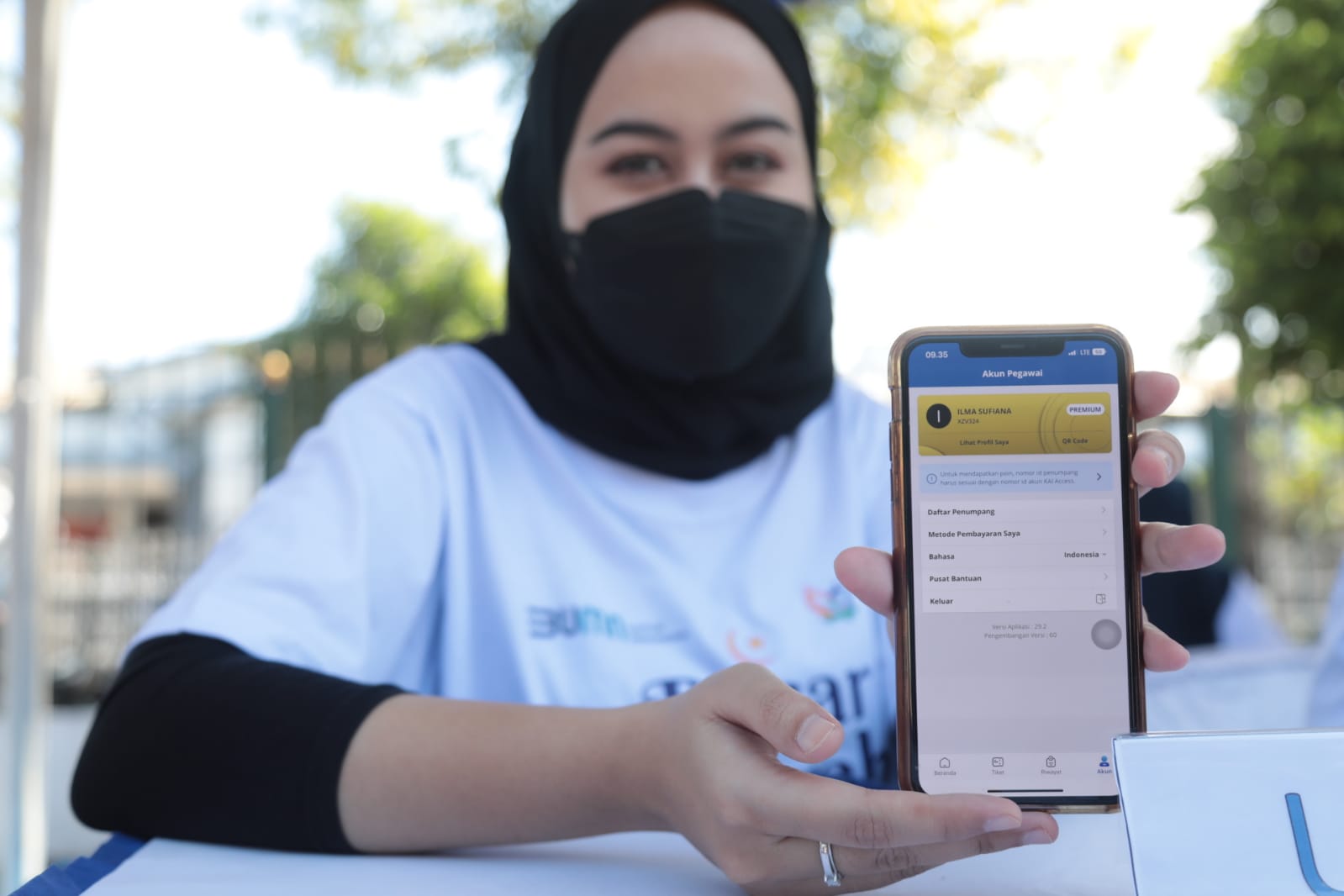 Foto 3 dari 8: PT KAI Daop 7 Gelar Bazar Murah, Cukup Bayar Rp 25 Ribu Bisa Dapat Paket Senilai Rp 75 Ribu
