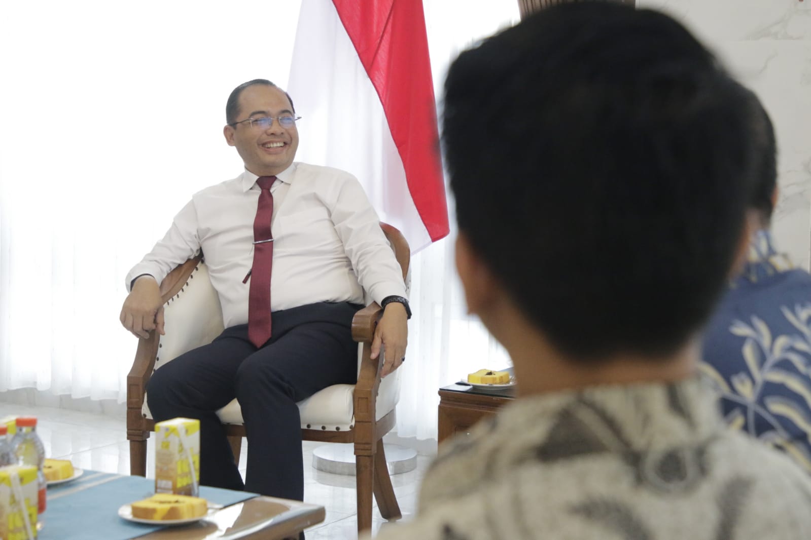 Foto 2 dari 12: Pj. Wali Kota Madiun Terima Audiensi dari NPCI dan Mercure Hotel, Bicarakan Prestasi Hingga Jalin Sinergi