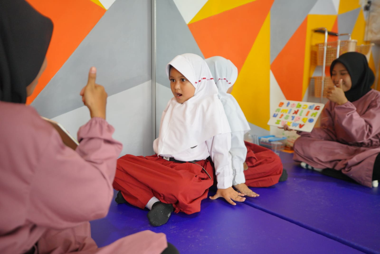 Foto 4 dari 7: Dapat Bantuan Kemensos RI, Ada Terapi Wicara, Okupasi, dan Fisioterapi Gratis di Kota Madiun