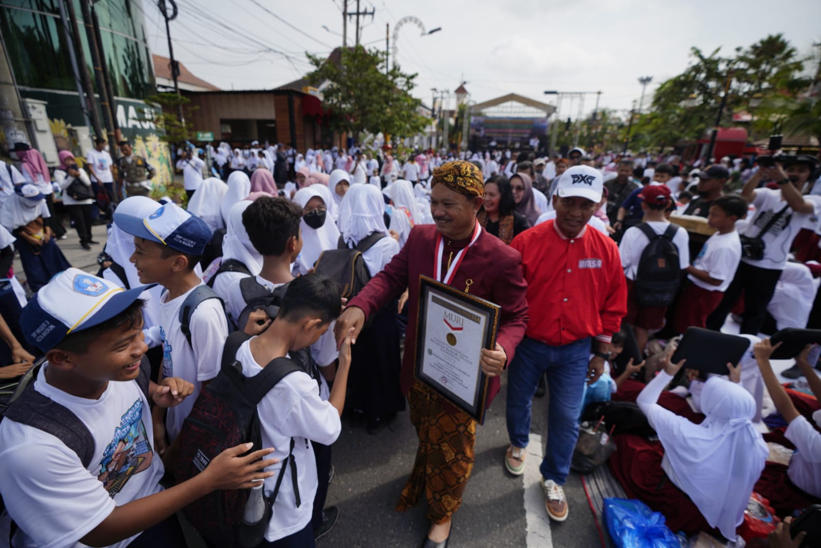 Foto 9 dari 9: Rasakan Berbagai Kemudahan Belajar, Program Laptop Jadi Primadona Bagi Pelajar