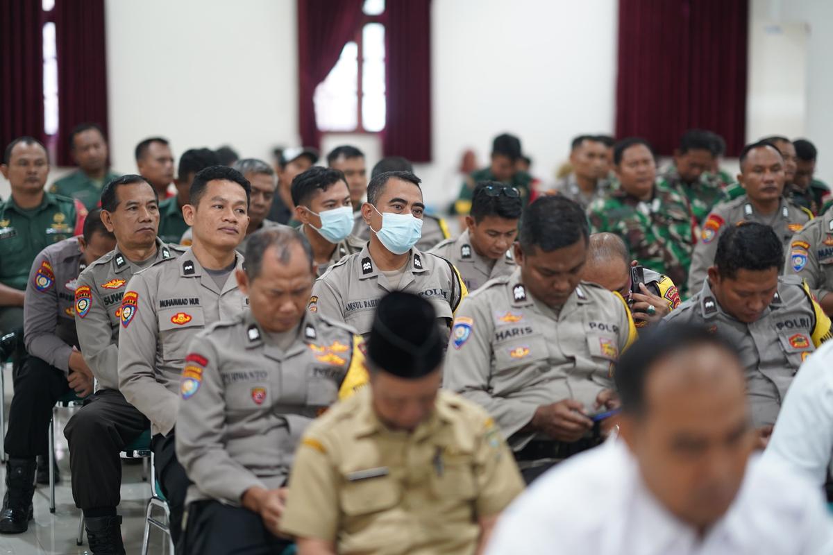 Foto 3 dari 9: Jaga Kondusivitas Kota Jelang Lebaran, Wali Kota Gelar Rakor Tim Kewaspadaan Dini Bersama Tiga Pilar