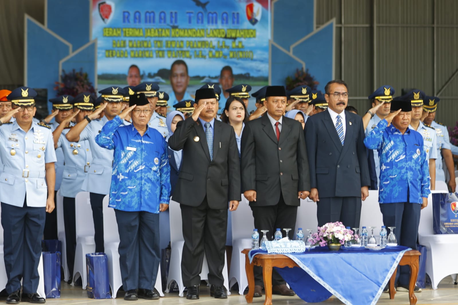 Foto 2 dari 4: Hadiri Sertijab Danlanud, Wali Kota Harap Sinergi Semakin Kuat Untuk Jaga Kondusifitas Madiun Raya