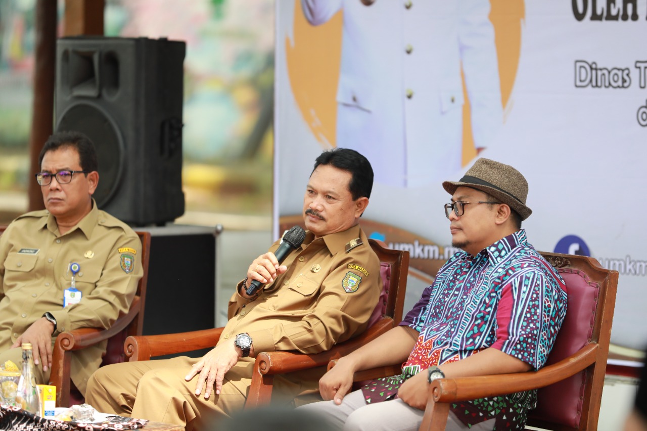 Foto 2 dari 9: Beri Pembinaan UMKM Kuliner, Wali Kota Pesan Tingkatkan Kualitas