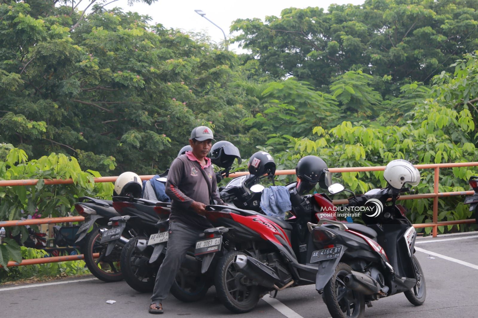 pic 2