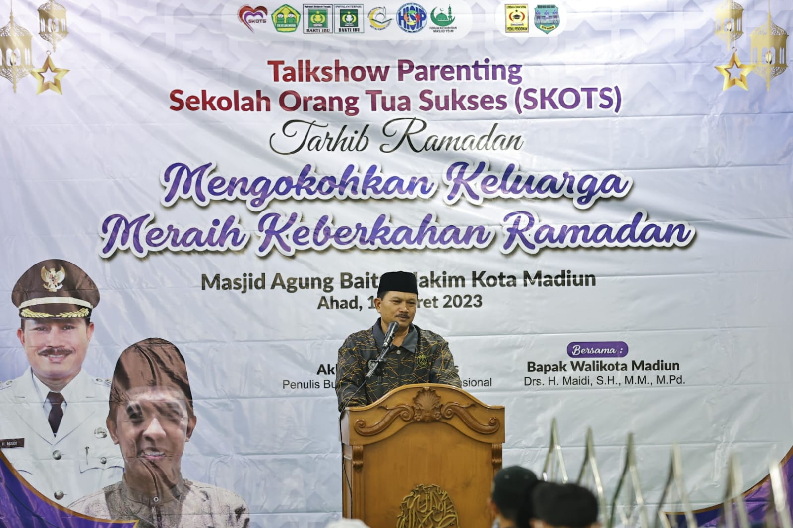 Foto 2 dari 8: Hadiri Tarhib Ramadhan Di Masjid Baitul Hakim, Wali Kota : Kokohkan Keluarga Untuk Meraih Berkah Di Bulan Suci