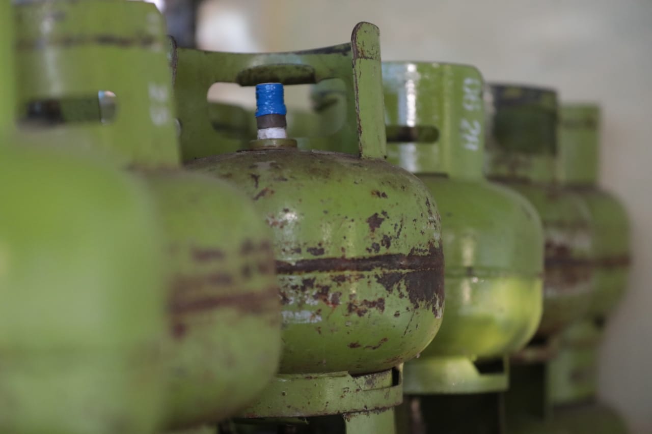 Foto 3 dari 3: Pertamina Jamin Ketersediaan LPG 3 Kilogram  Aman