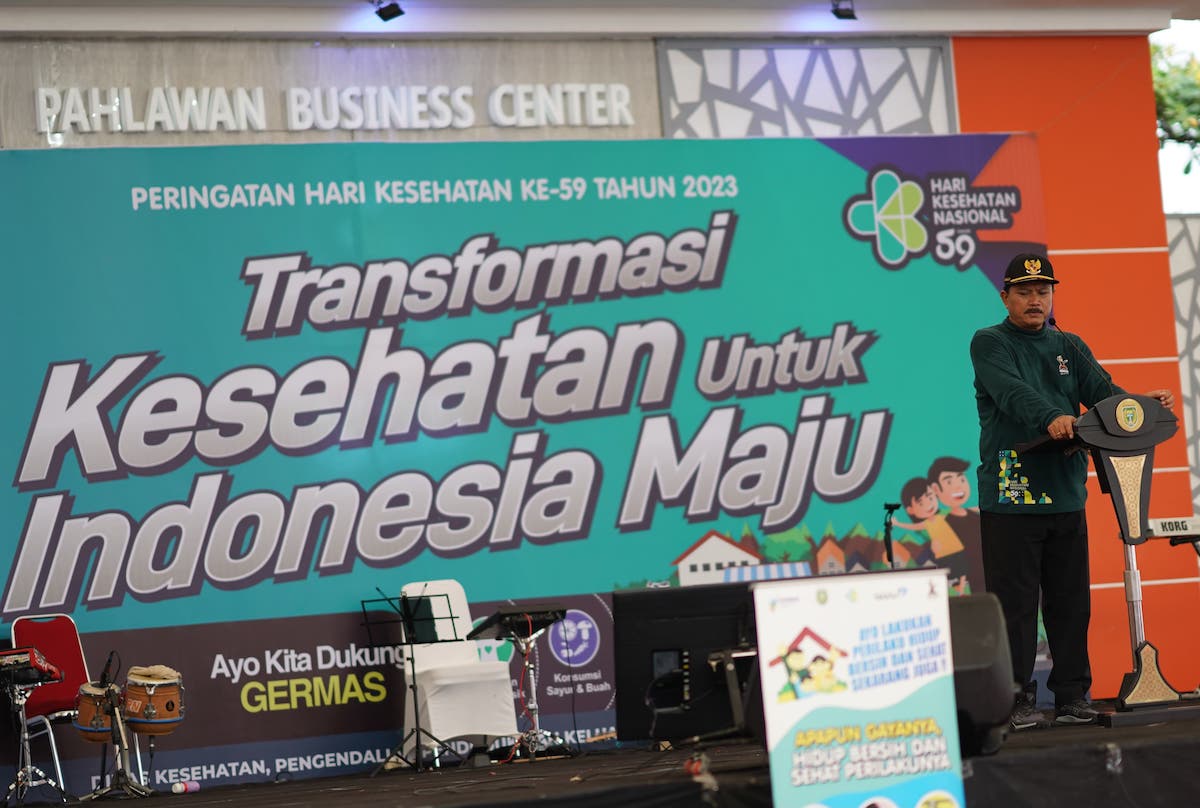 Foto 7 dari 9: Peringati HKN Ke-59, Wali Kota : Tenaga Kesehatan Harus Sehat