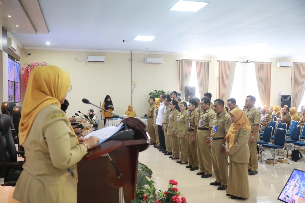 Foto 5 dari 12: Lantik Pengurus Baru KKG Dan MGMP, Wali Kota Pesan Optimalkan Pendidikan Di Kota Pendekar