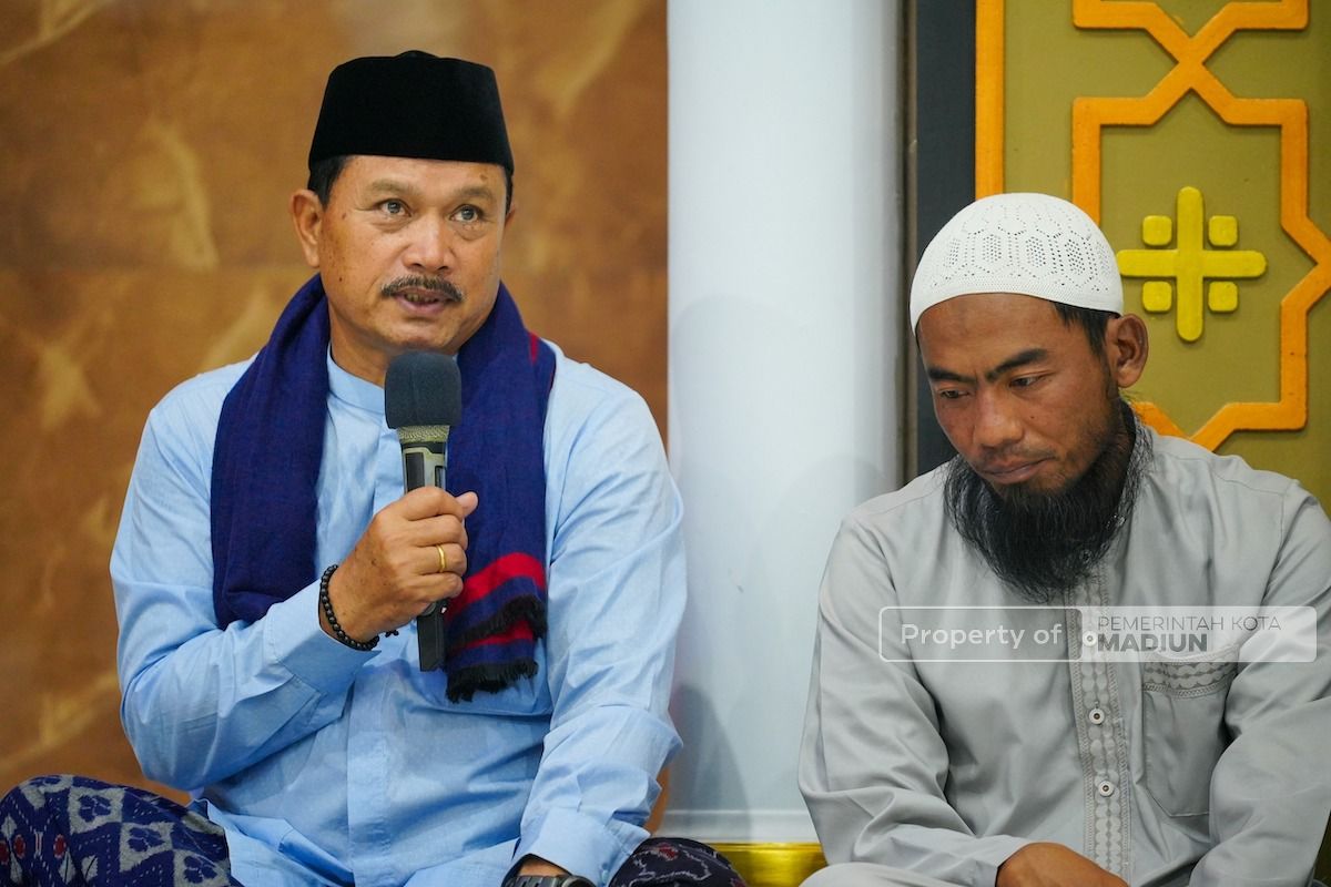Salat Isya di Masjid Baitul Jannah, Wali Kota Setujui Bantuan Pembangunan Rp 50 Juta