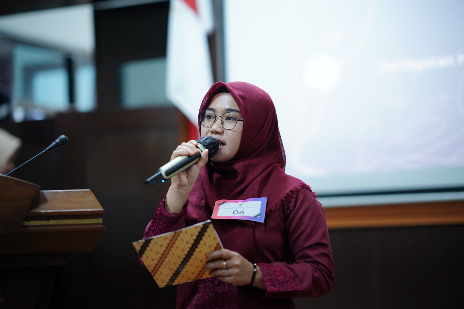 Foto 4 dari 10: Peringati Hari Kartini, Pemkot Gelar Lomba Petugas Dirigen dan MC